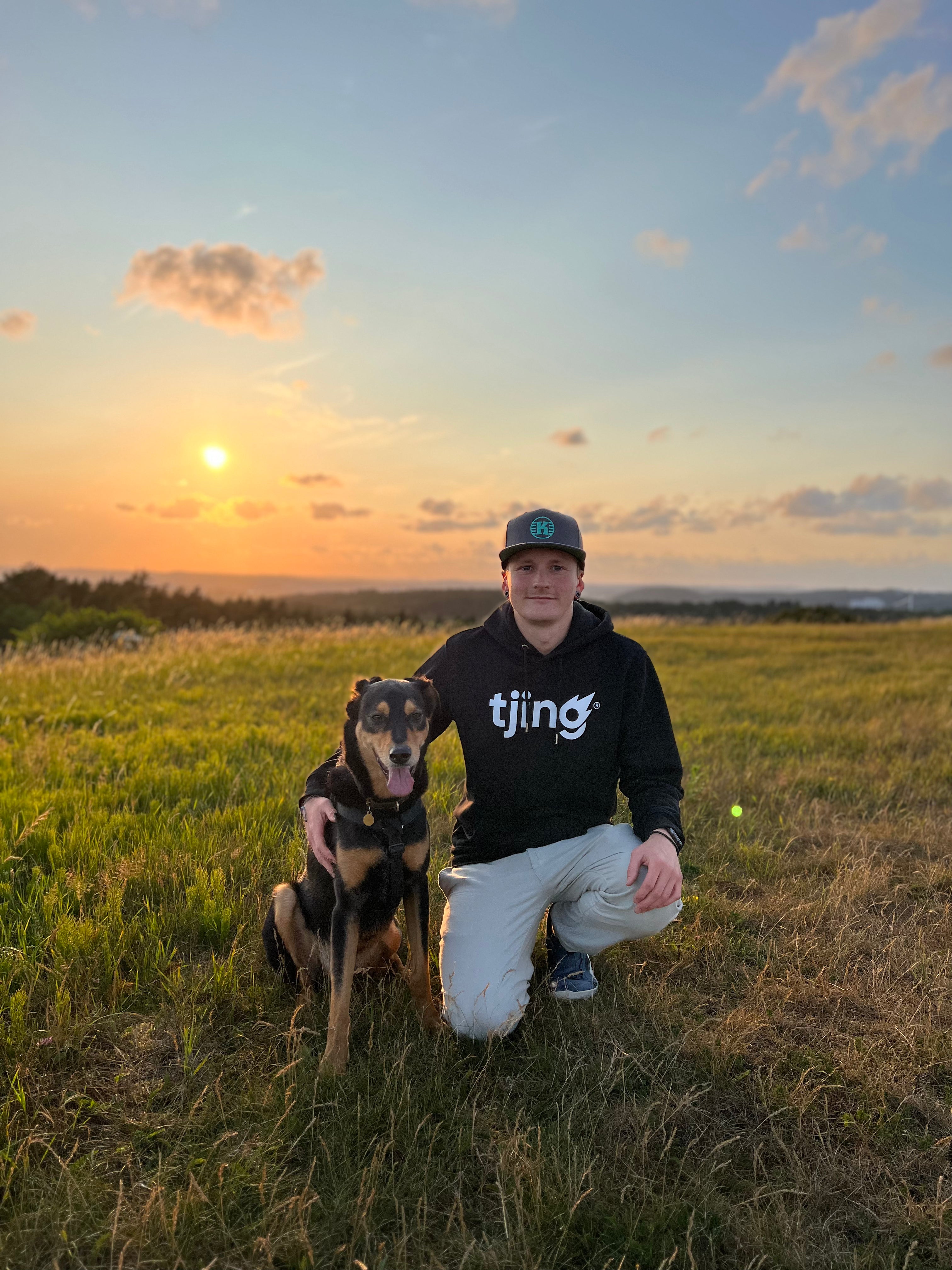 Max_in_the_vaska.heic